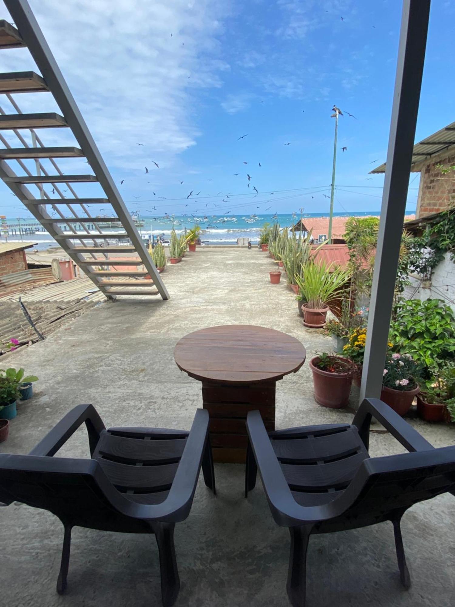 Hotel Casa de Heidi Puerto López Exterior foto